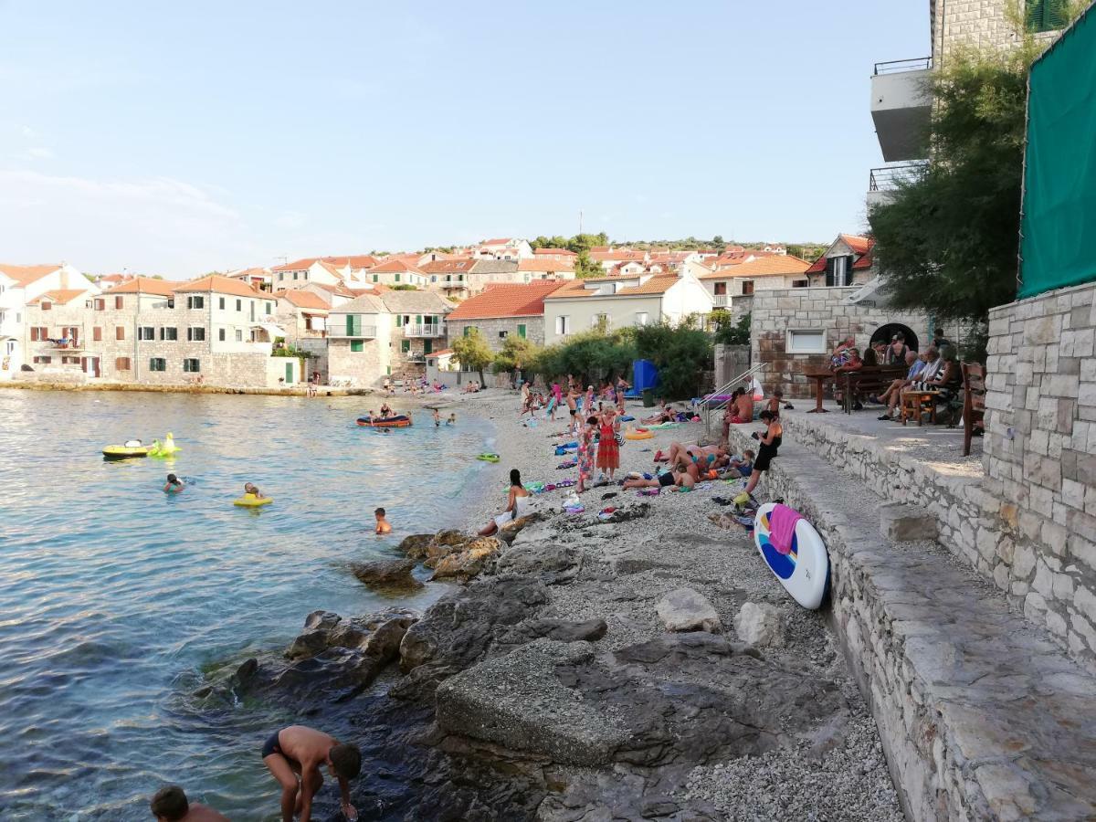 Apartman Postira Rot Exteriér fotografie